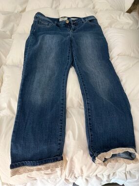 LOGO -Women's Blue Denim Capris with Lace Trim